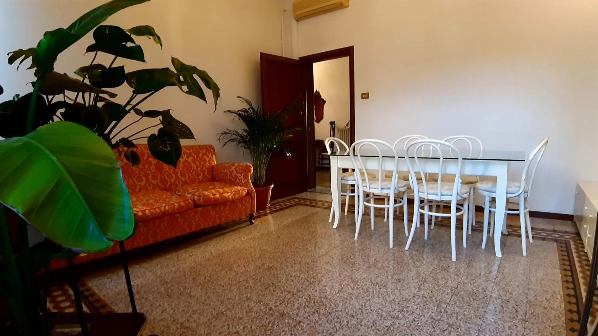 Florence Homestay Apartment